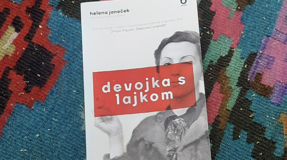 Helena Janeček – Devojka s lajkom